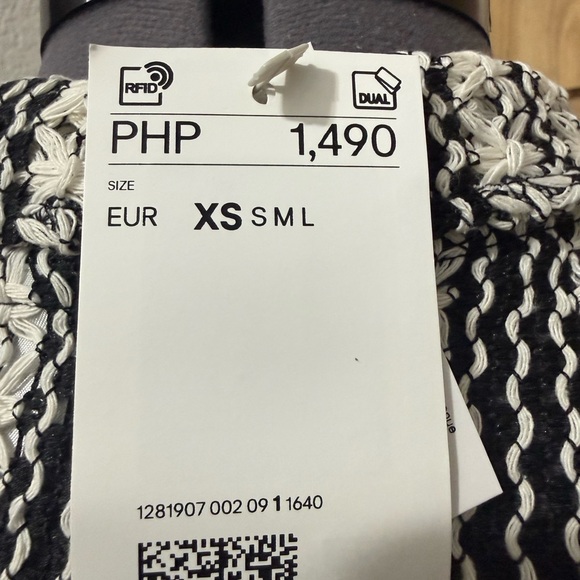 H&M - Picture 3 of 3